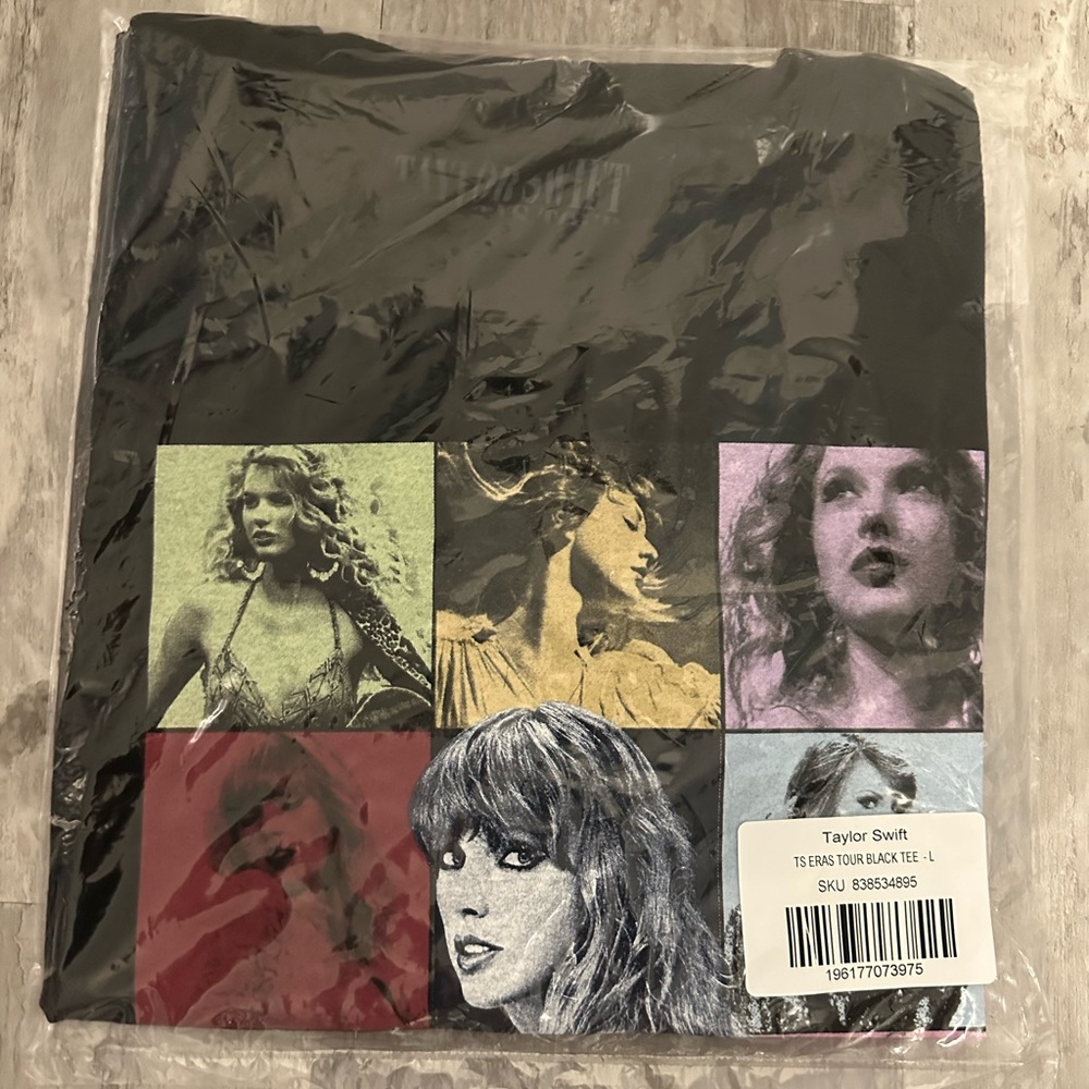 NEW Taylor Swift The Eras Tour Official Merch Black T-shirt Size Large NIP